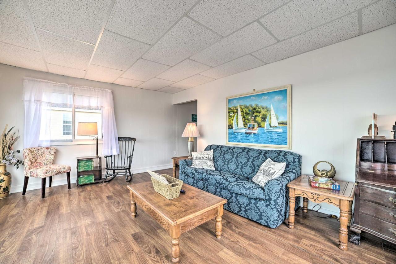 Walkable St Ignace Condo With Lake Huron Views Saint Ignace Exterior photo